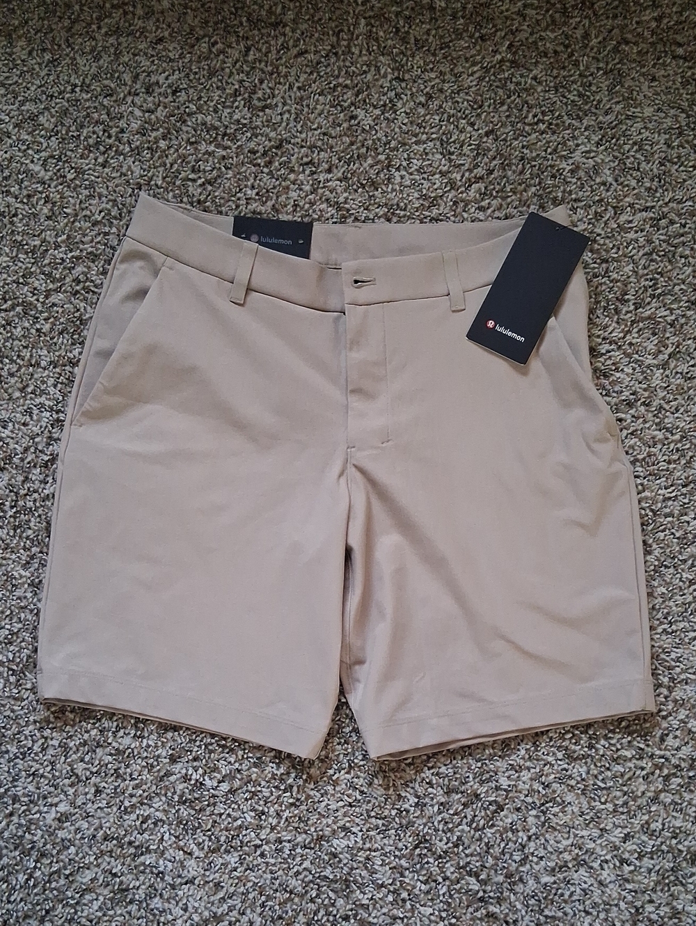 Lululemon Short Size 32 - Picture 1 of 5